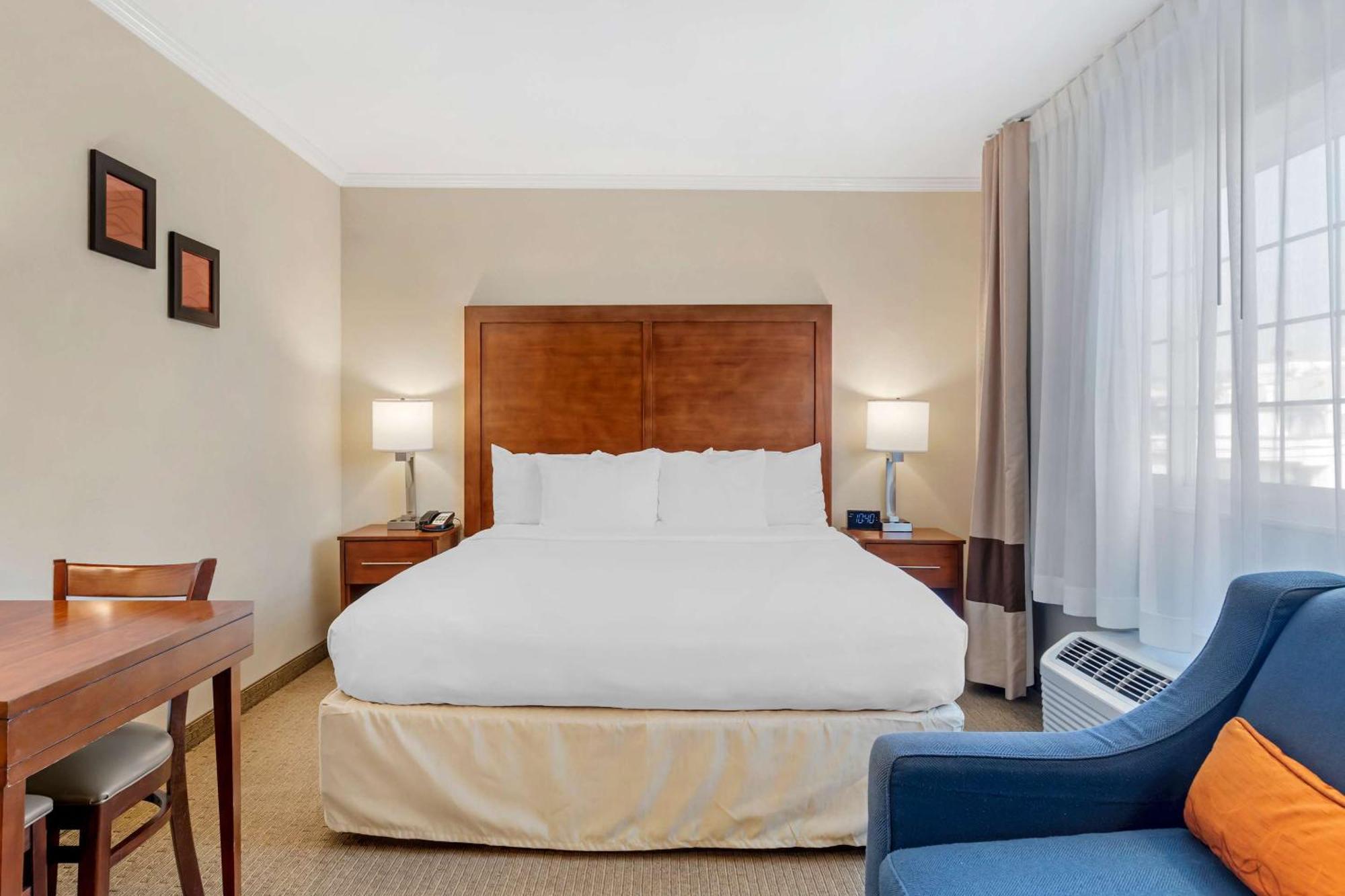 Comfort - West Angeles 2* Santa Monica