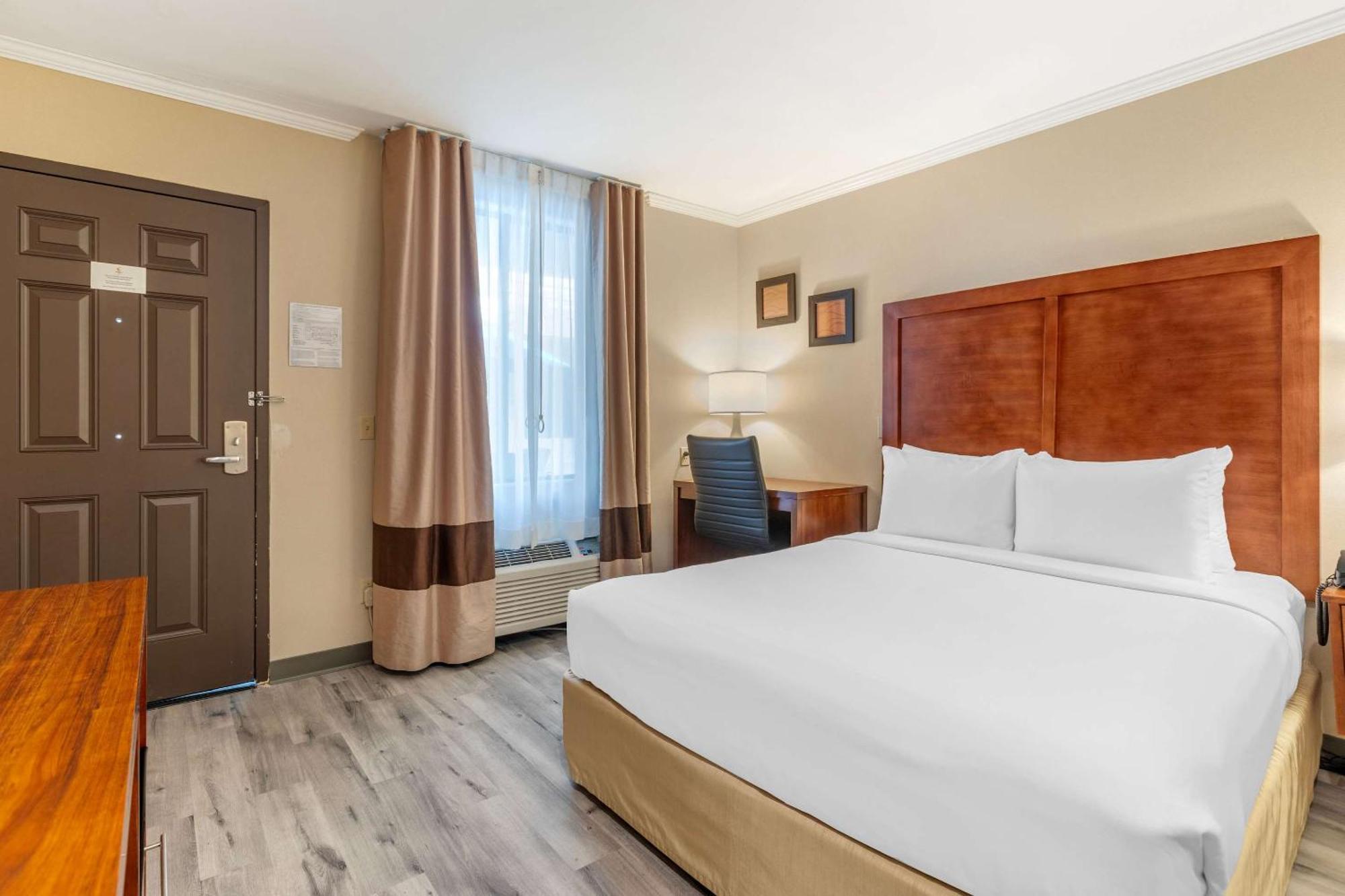 Comfort - West Angeles Inn