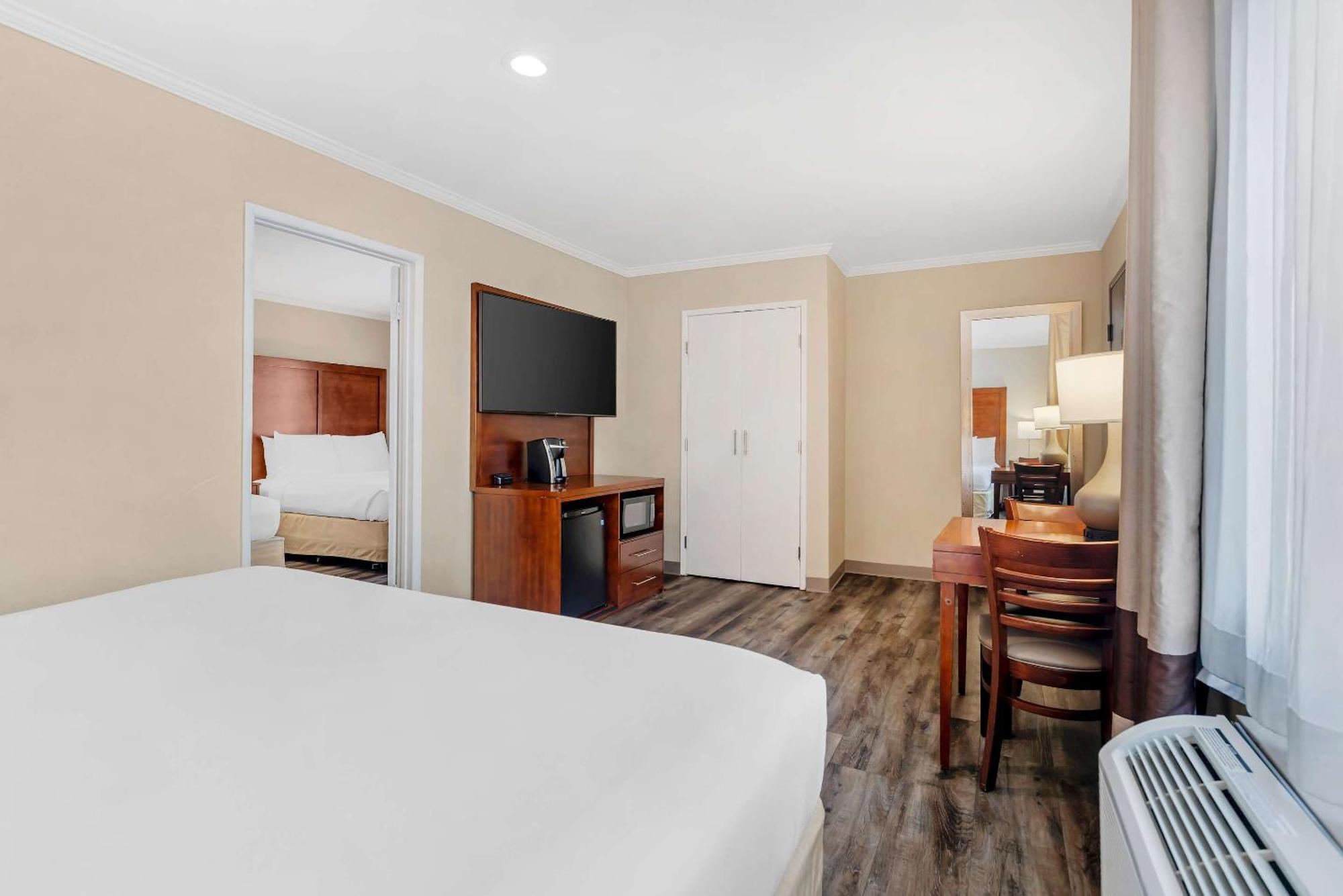 Comfort - West Angeles Inn 2*