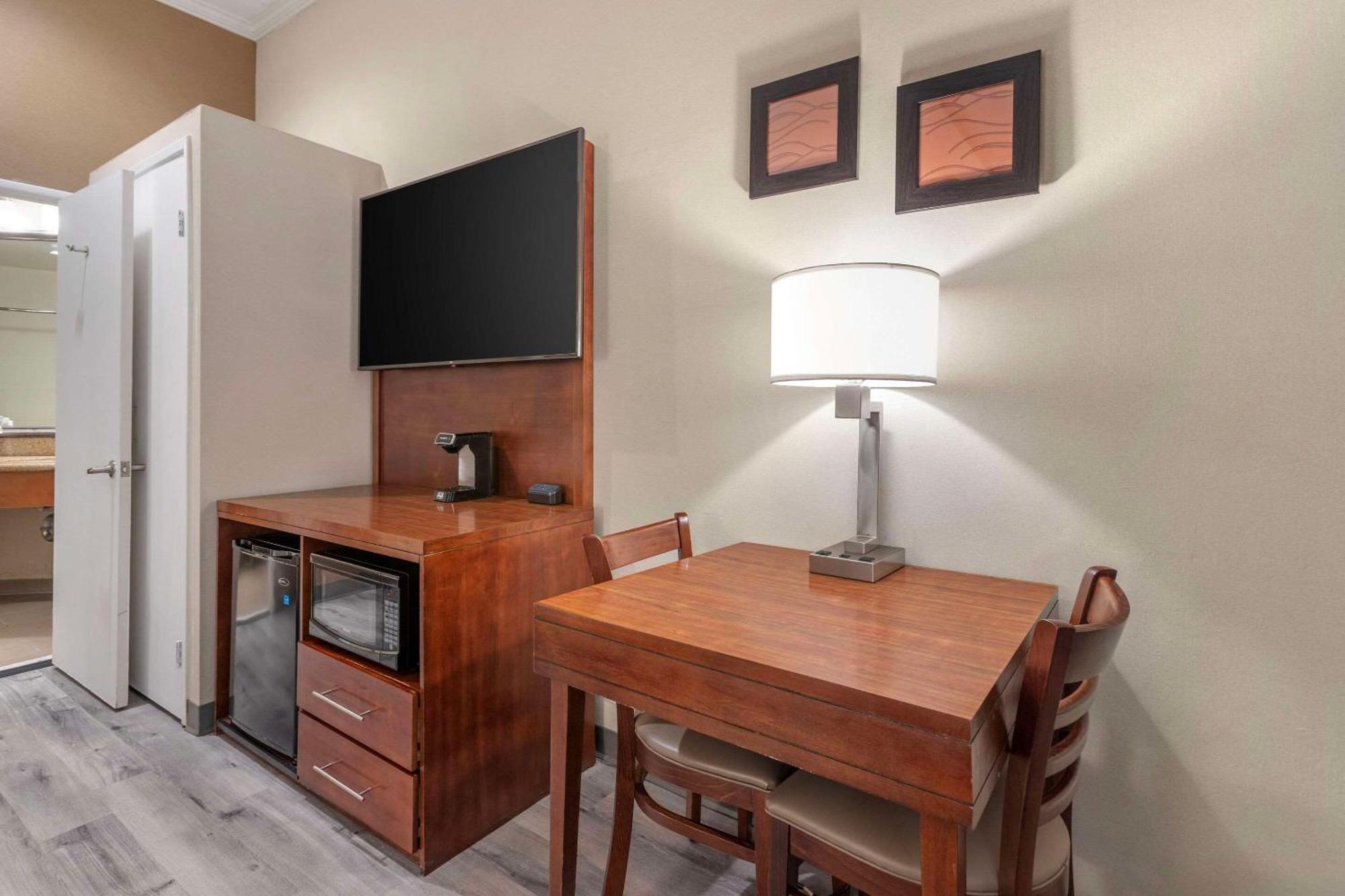 Comfort - West Angeles 2* Santa Monica