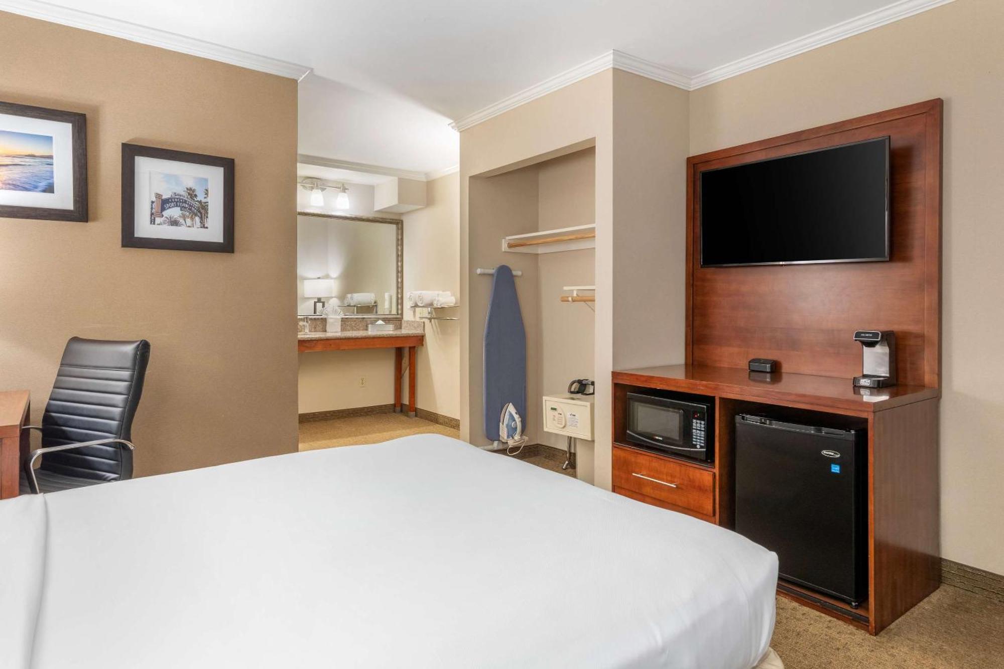Comfort - West Angeles Inn 2*