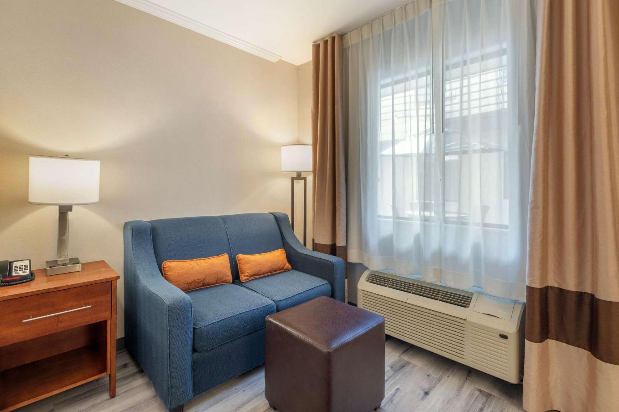 Inn Comfort - West Angeles 2*